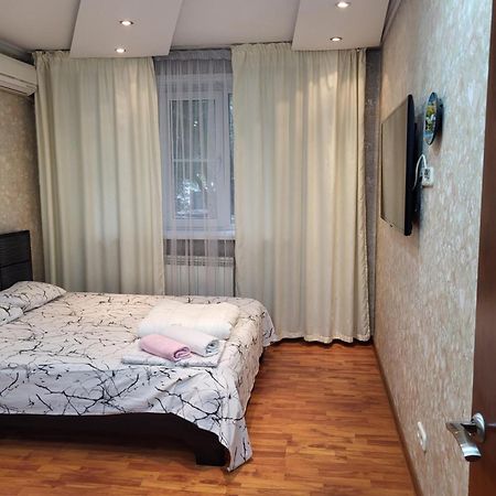 Apartments Ahmetova 6 32 Almaty Ngoại thất bức ảnh
