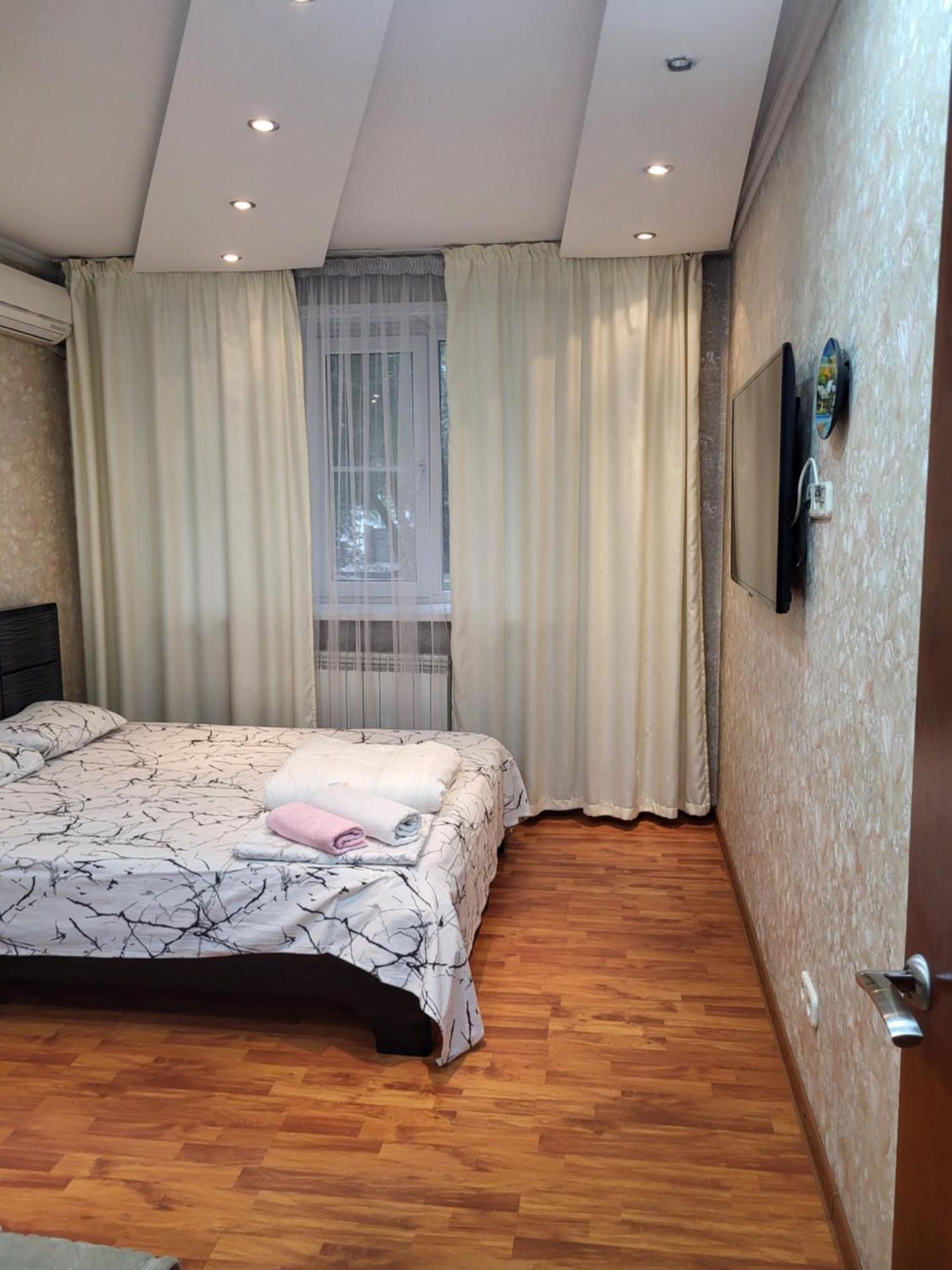 Apartments Ahmetova 6 32 Almaty Ngoại thất bức ảnh